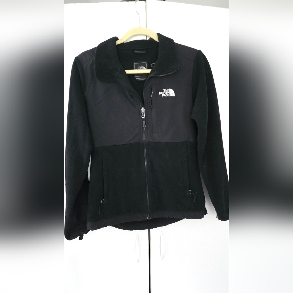 The North Face Classic Black Outerwear Full Zip Fleece